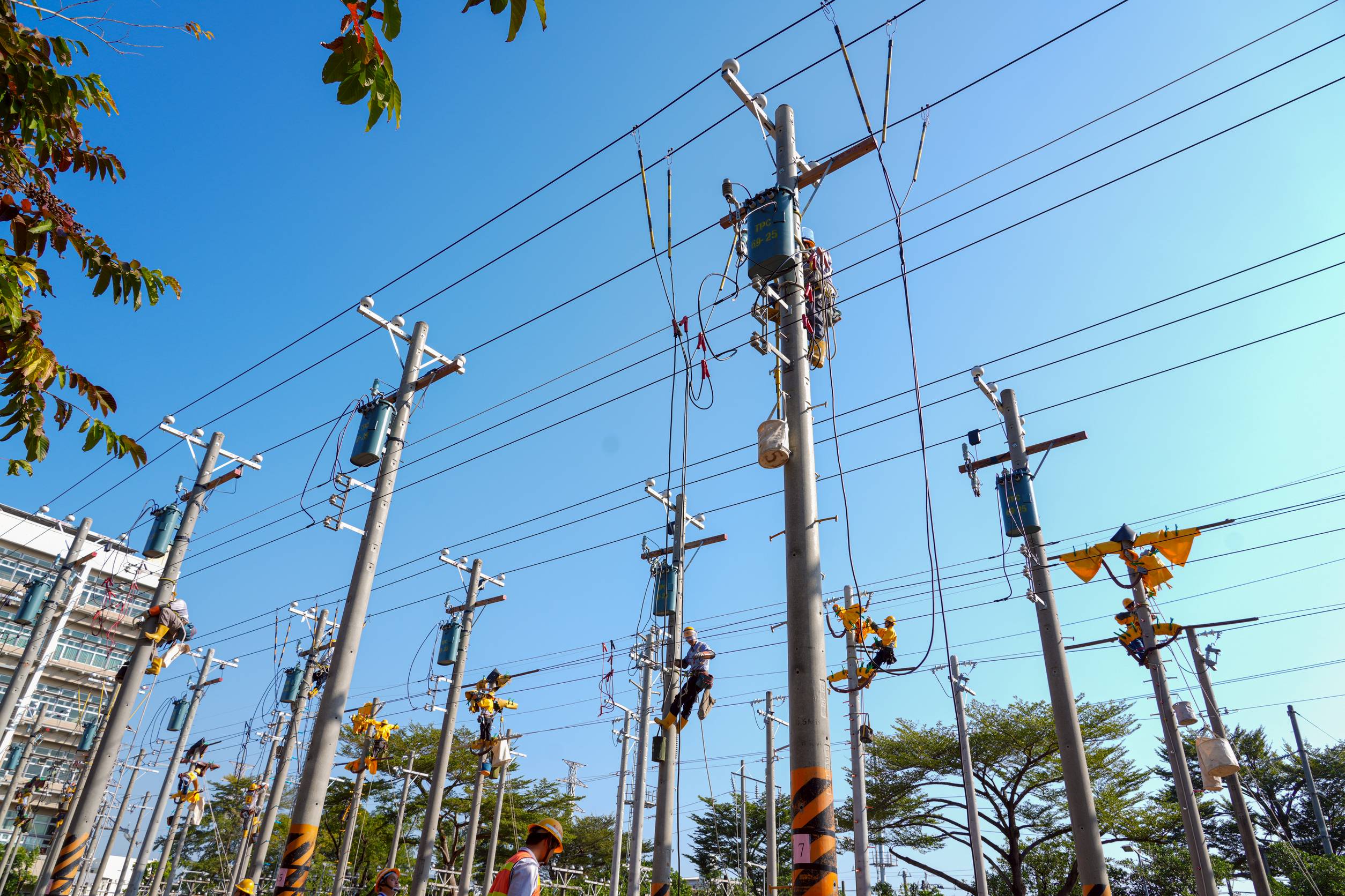國會修空污法鎖定發電機組  台電：衝擊穩定供電 籲三思