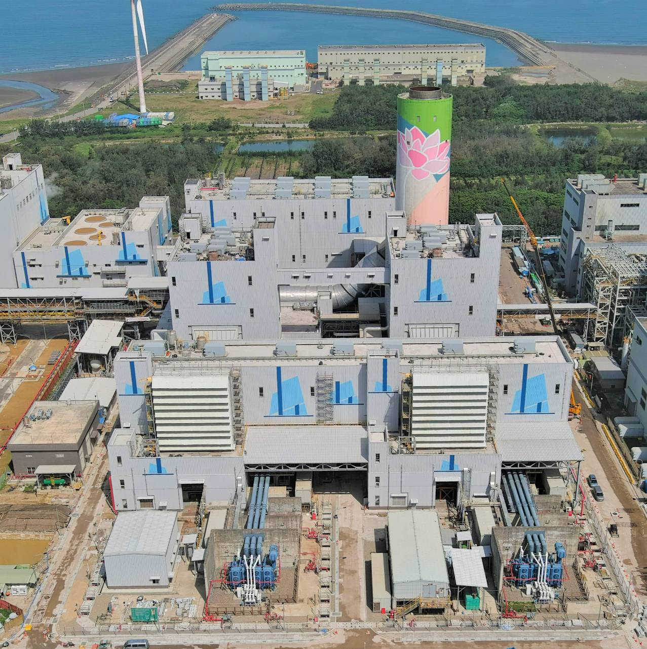 今年將陸續上線的大型燃氣機組即包含大潭7號機、興達新1號機、興達新2號機及台中新1號機,總裝置容量達480萬瓩。圖為大潭7號機。