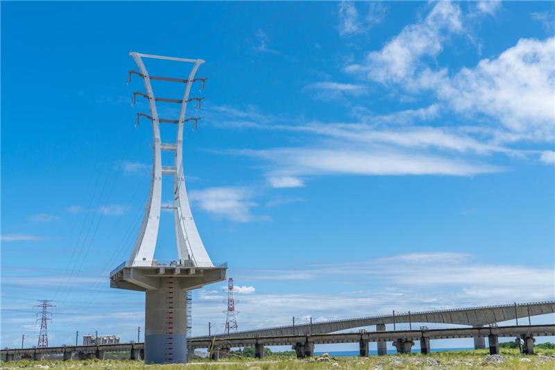 The Only and the Most Beautiful Electric Tower in Taiwan! The First TPC Creative Electric Tower of Improved Suhua Highway Has Been Built!